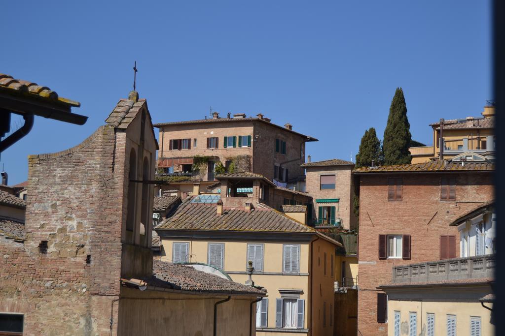 La Casa Di Antonella Hotel Siena Exterior photo