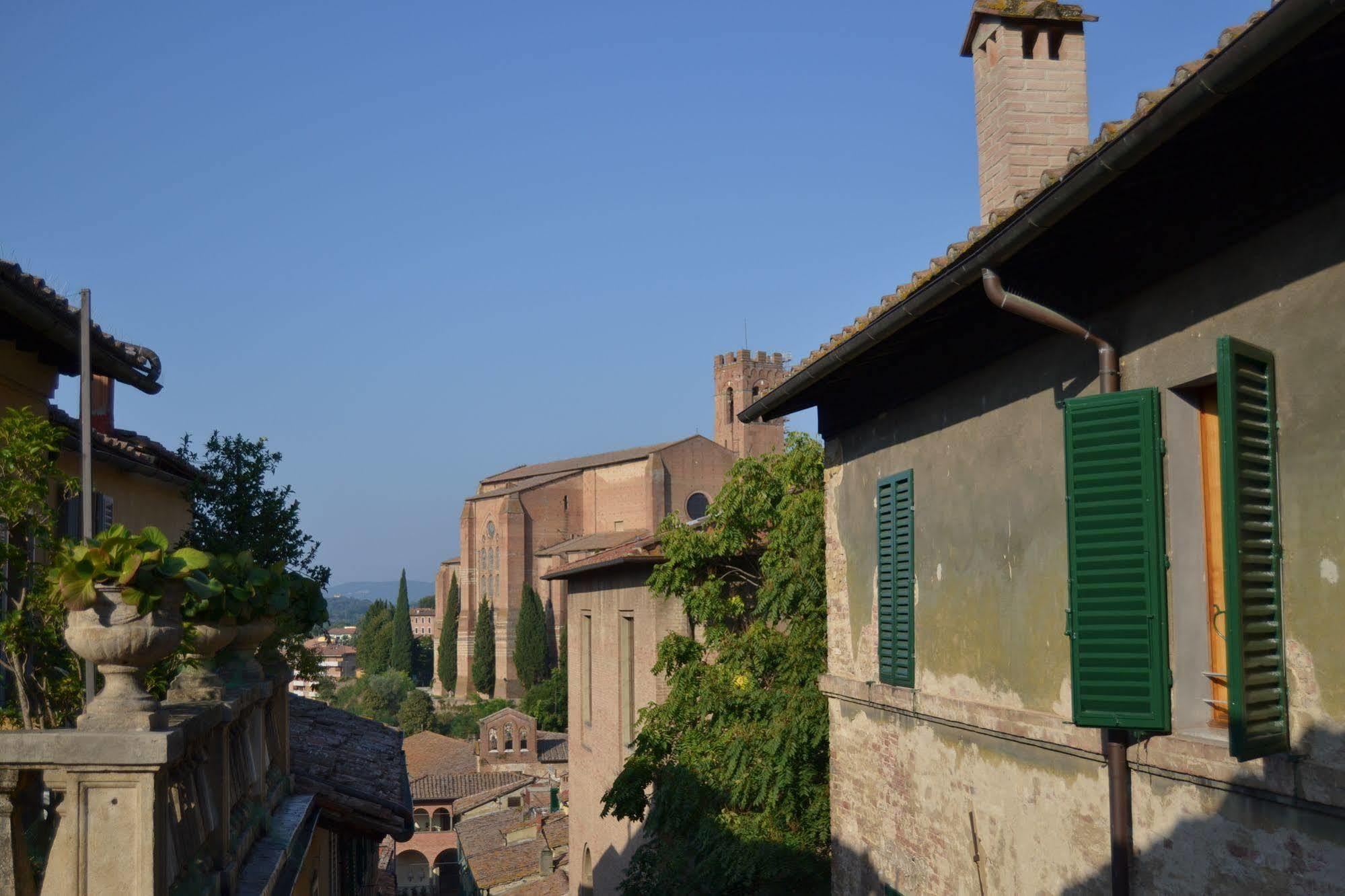 La Casa Di Antonella Hotel Siena Exterior photo