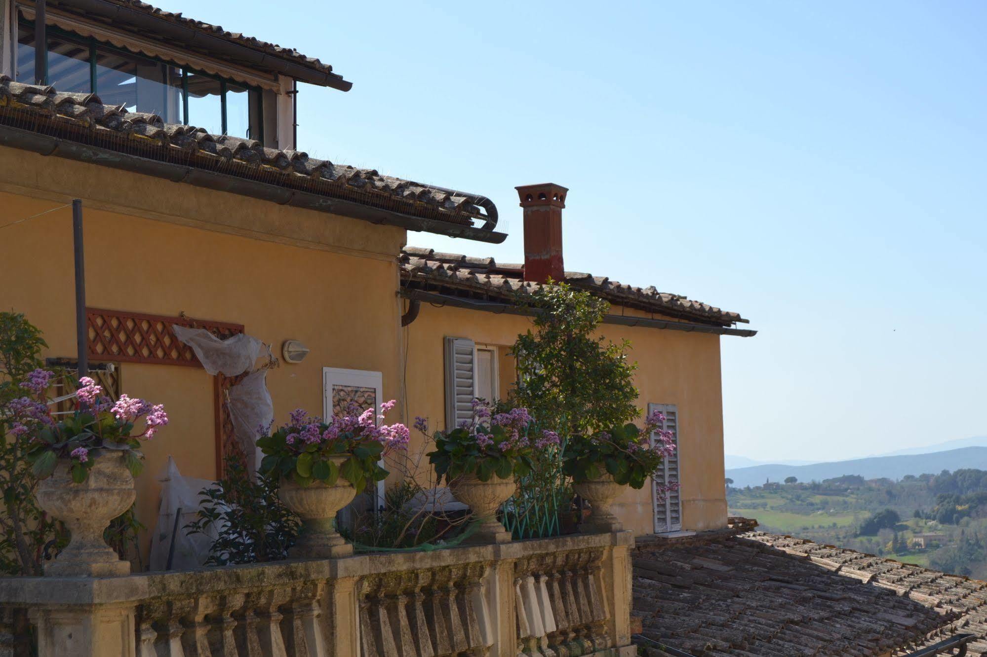 La Casa Di Antonella Hotel Siena Exterior photo